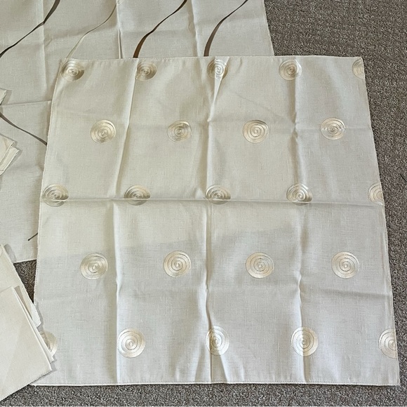Retro Vintage Swirl Tablecloth / Two Napkins Cream Linen? 26" Square Lot 2x - Picture 2 of 6